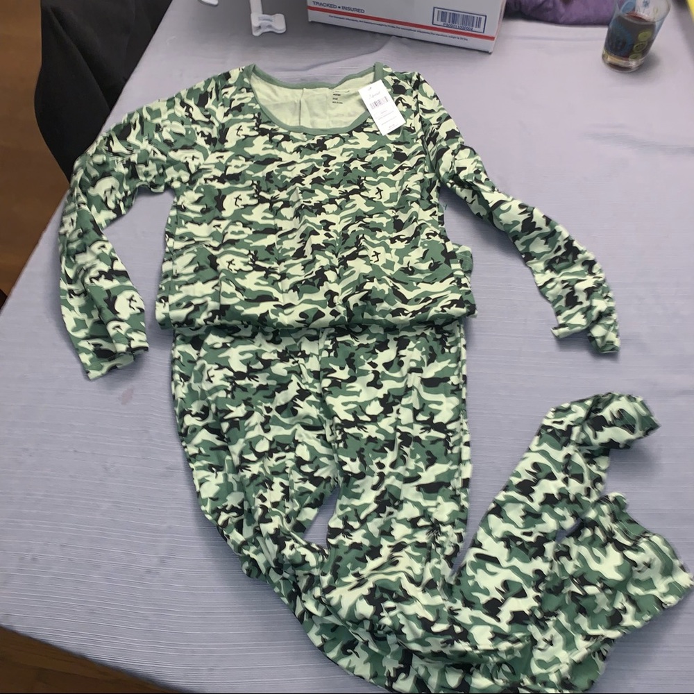 NWT Leveret Green Camp Pajamas S